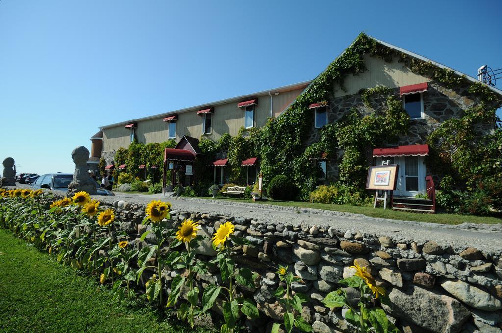 Auberge Marcel Gagnon Sainte-Flavie Bagian luar foto